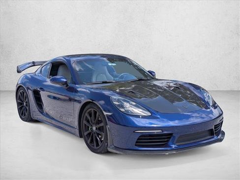 Used 2023 Porsche 718 Cayman RWD image 2