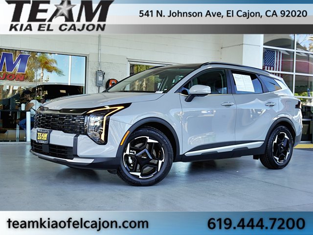 Certified 2026 Kia Sportage EX w/ EX Panorama Roof Package FWD image 2