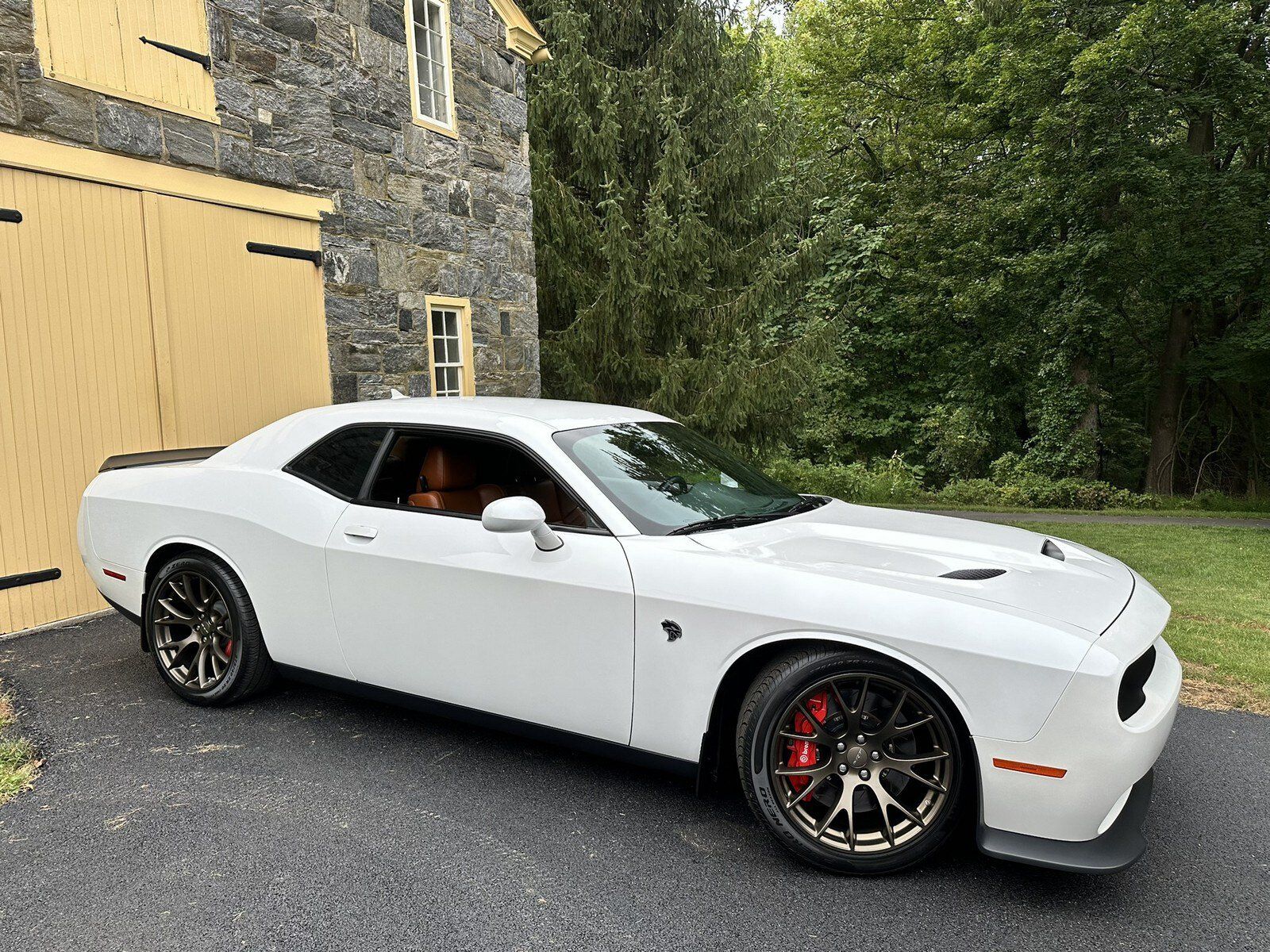 Used 2015 Dodge Challenger SRT Hellcat RWD image 31