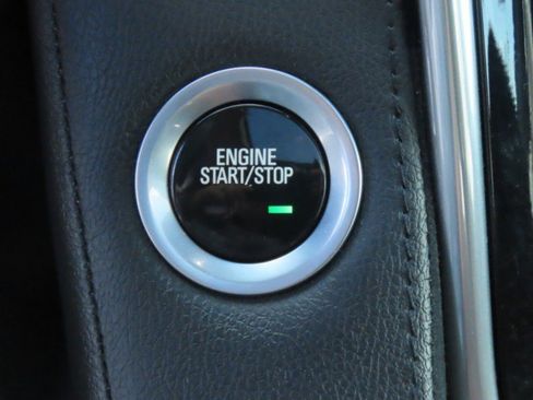 Used 2017 Cadillac Escalade Luxury AWD/4WD image 30