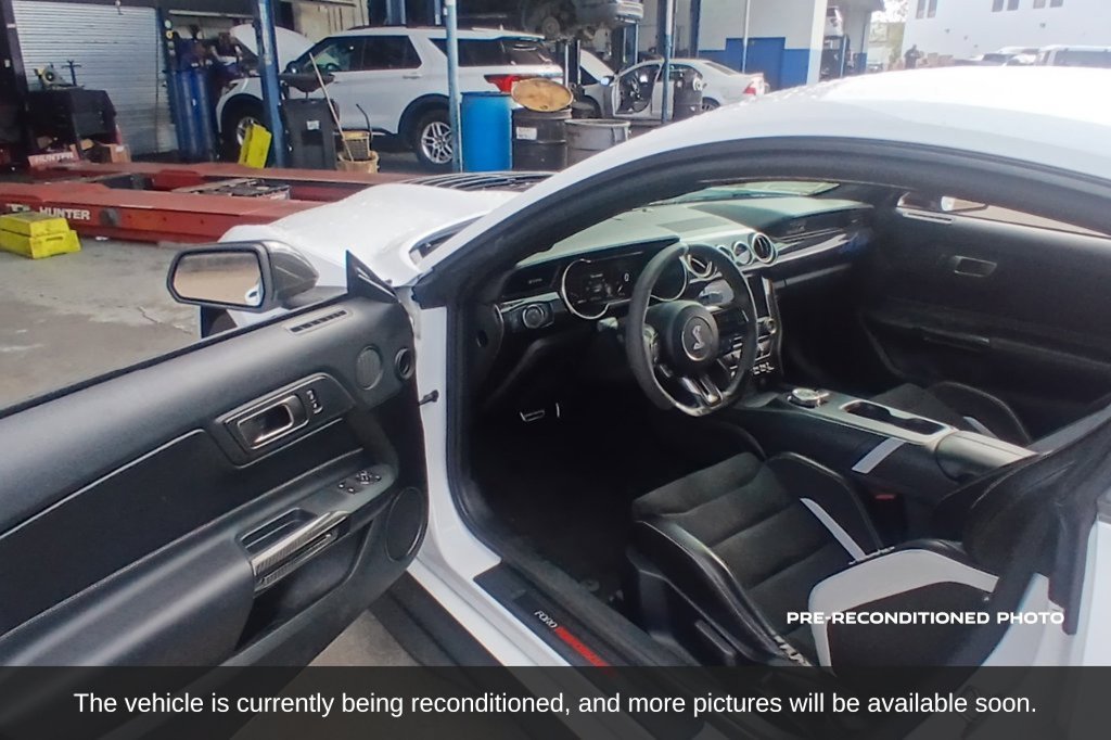 Used 2021 Ford Mustang Shelby GT500 w/ Technology Package RWD image 12