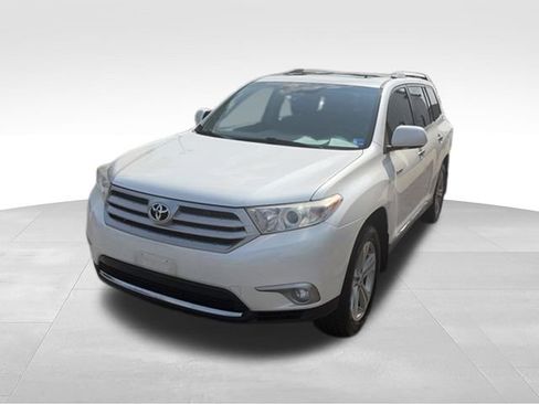 Used 2013 Toyota Highlander Limited AWD/4WD image 28