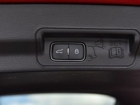 Used 2023 Ford Explorer XLT w/ Equipment Group 202A AWD/4WD image 25