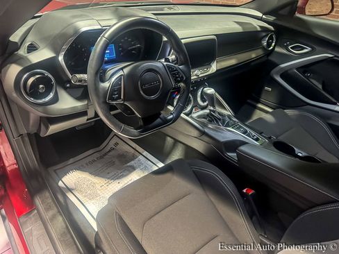 Used 2024 Chevrolet Camaro LT w/ Technology Package RWD image 15