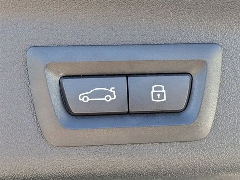 Used 2025 BMW X1 xDrive28i image 13