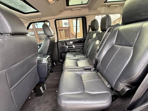 Used 2016 Land Rover LR4 HSE LUX image 34