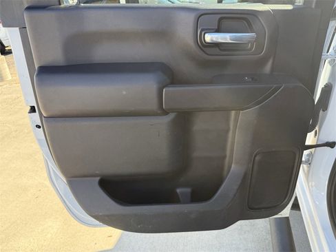 Used 2021 Chevrolet Silverado 2500 LT w/ Convenience Package image 18