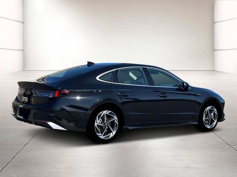 New 2026 Hyundai Sonata SEL FWD image 8