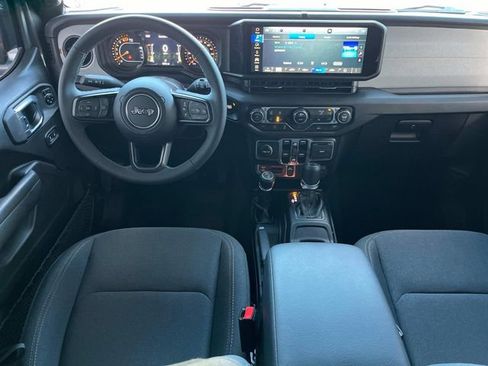 Used 2026 Jeep Wrangler Unlimited Sport image 17