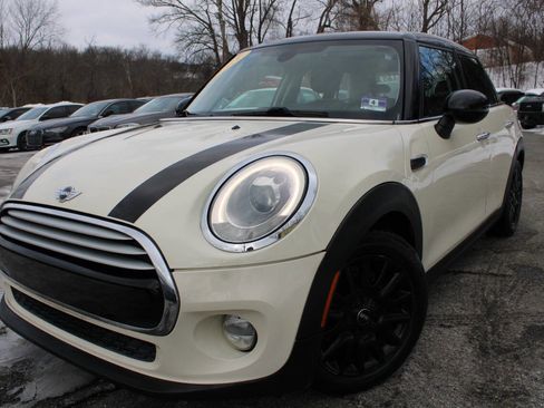 Used 2015 MINI Cooper 4-Door Hardtop image 1
