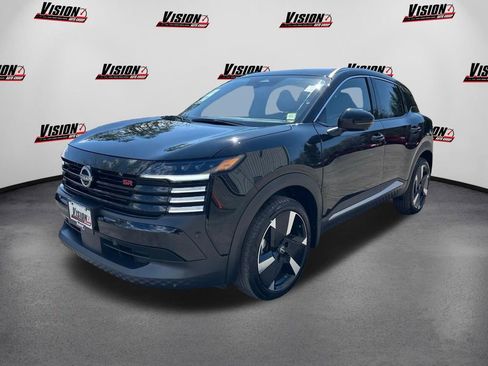 Used 2025 Nissan Kicks SR AWD/4WD image 1