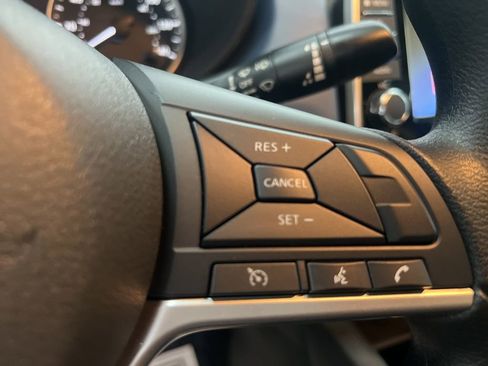 New 2025 Nissan Versa SV image 38