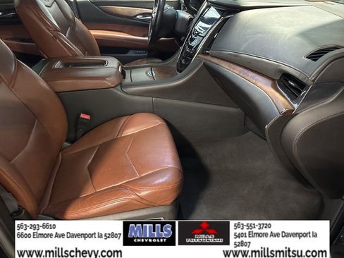 Used 2015 Cadillac Escalade ESV Premium image 21