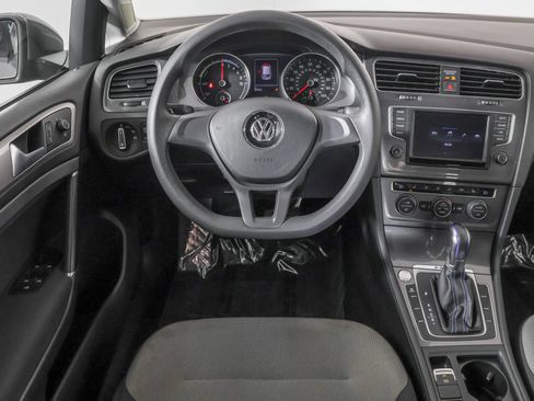 Used 2016 Volkswagen e-Golf SE w/ DC Fast Charging Package FWD image 34
