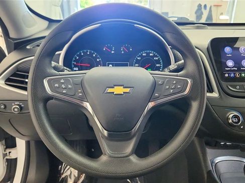 Used 2024 Chevrolet Malibu LT FWD image 32
