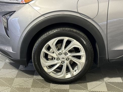 Used 2023 Chevrolet Bolt EUV LT FWD image 12
