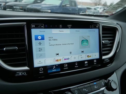 New 2026 Chrysler Voyager LX image 15