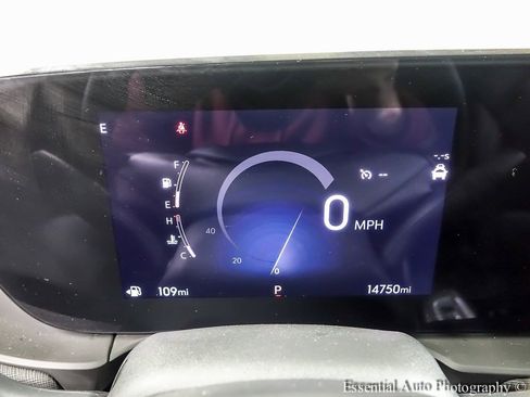 Used 2025 Buick Envista Sport Touring image 13