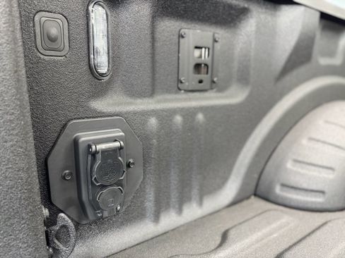 Used 2024 Ford F350 Lariat w/ Chrome Package image 48