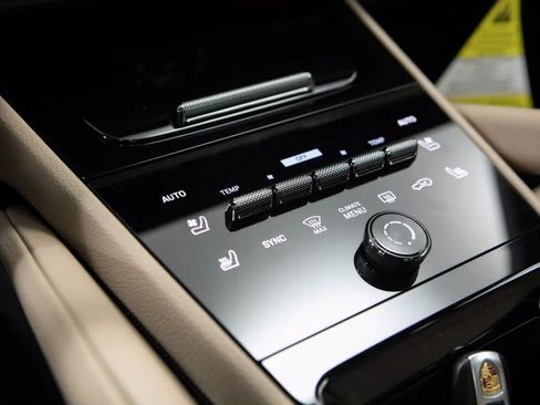 Certified 2026 Porsche Cayenne AWD/4WD image 27