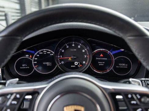 Certified 2019 Porsche Cayenne image 24