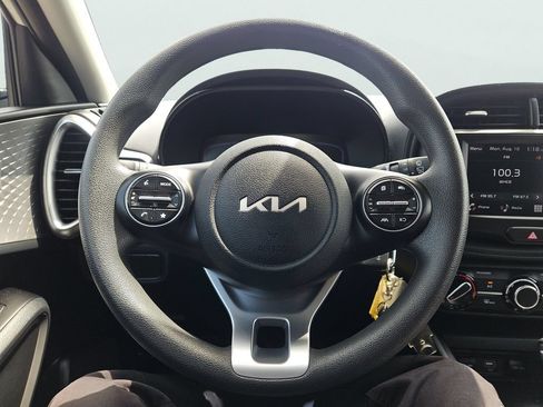 Used 2023 Kia Soul LX FWD image 24