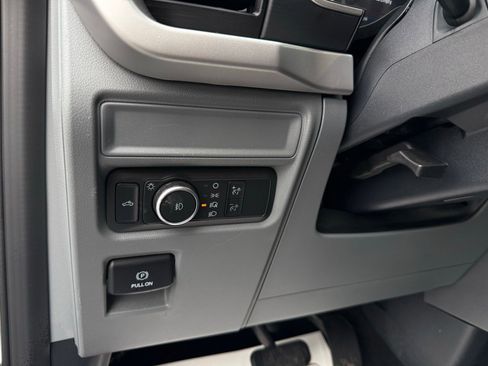 Used 2022 Ford F150 XLT w/ Trailer Tow Package image 40