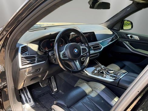Used 2022 BMW X7 M50i w/ Dynamic Handling Package AWD/4WD image 17