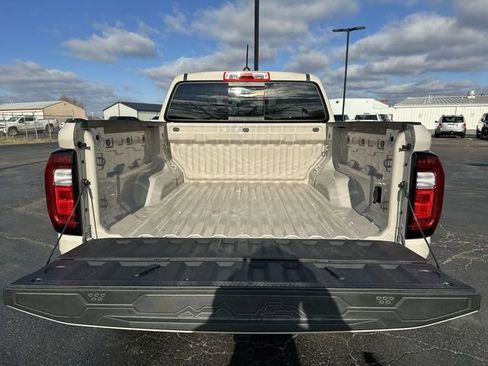 New 2026 GMC Canyon Elevation w/ Convenience Package image 27