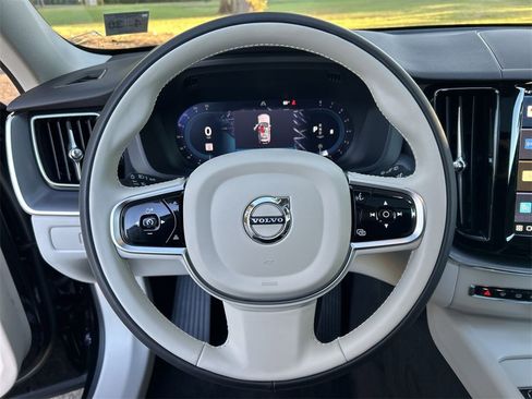 New 2025 Volvo XC60 B5 Core w/ Protection Package Premier image 18