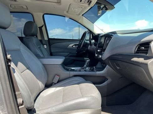 Used 2020 Chevrolet Traverse Premier w/ LPO, Floor Liner Package AWD/4WD image 21