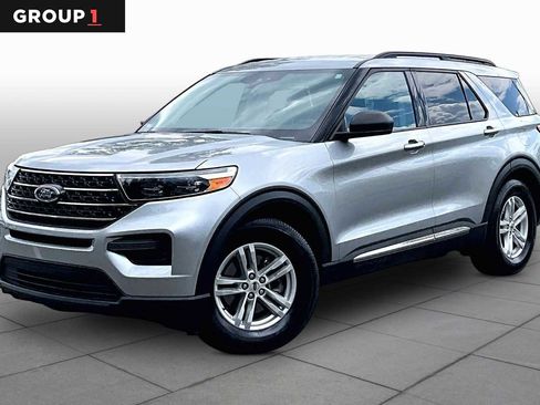 Used 2020 Ford Explorer XLT RWD image 1