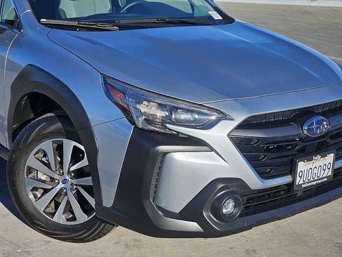 Certified 2025 Subaru Outback Premium image 6