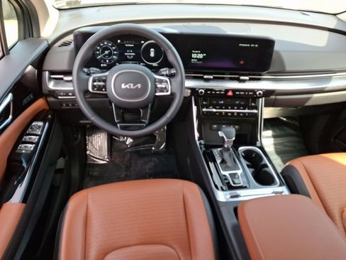Used 2024 Kia Carnival SX Prestige FWD image 11