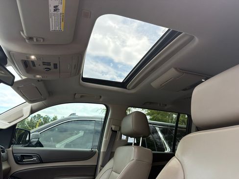 Used 2020 Chevrolet Suburban LT RWD image 33