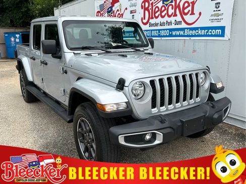 Used 2023 Jeep Gladiator Overland image 1