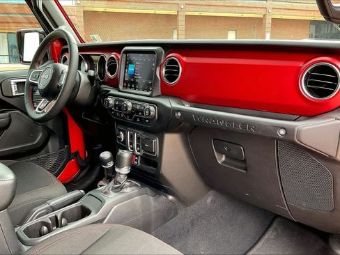 Used 2023 Jeep Wrangler Rubicon w/ Steel Bumper Group AWD/4WD image 21