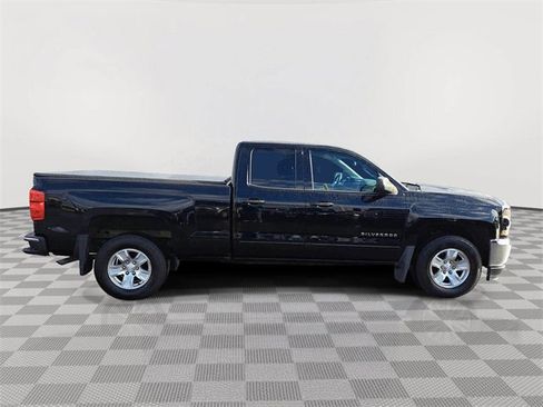 Used 2018 Chevrolet Silverado 1500 LT w/ All Star Edition image 6
