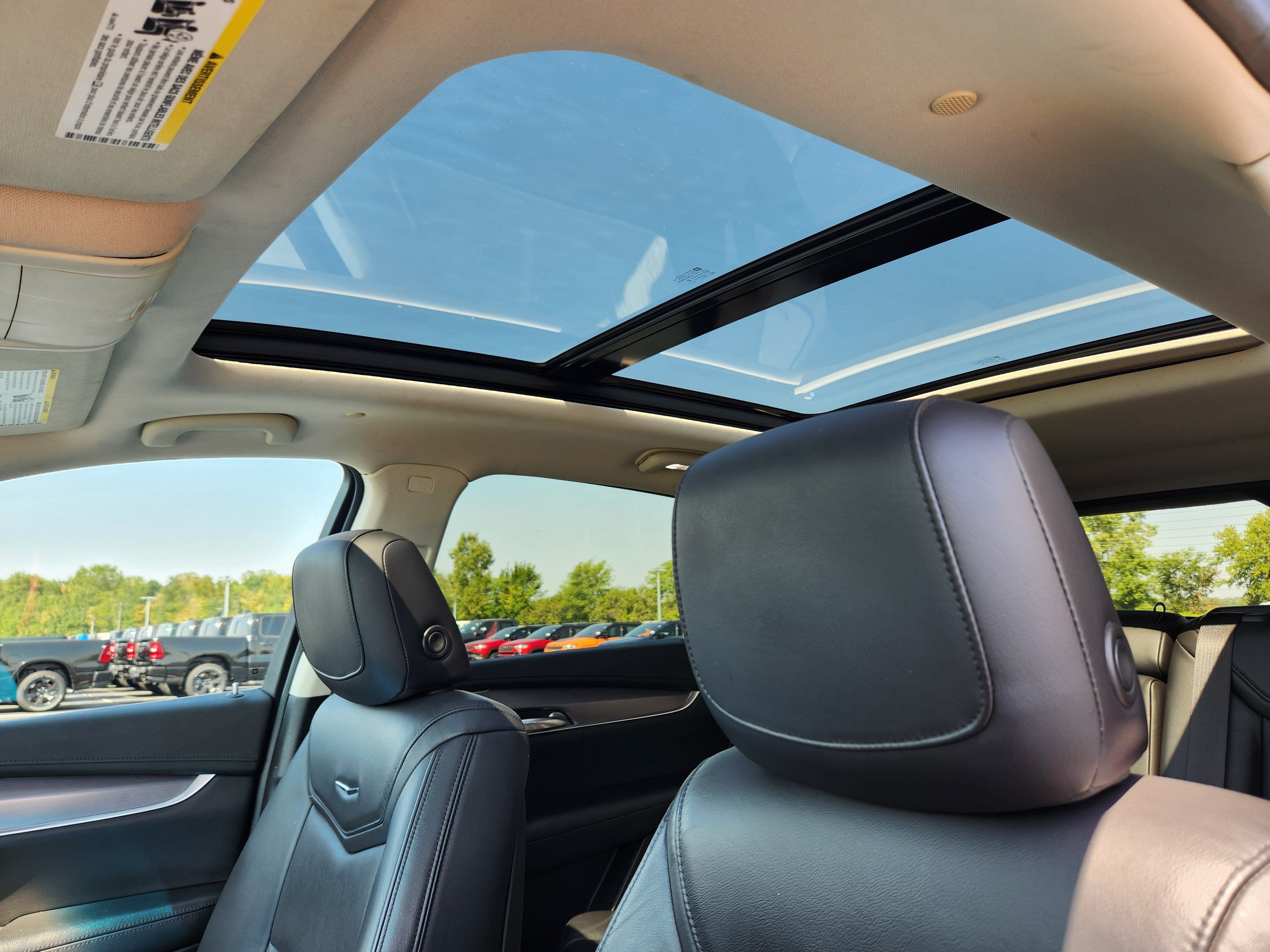 Used 2019 Cadillac XT5 Premium Luxury FWD image 25