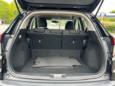 Used 2019 Honda HR-V LX image 9