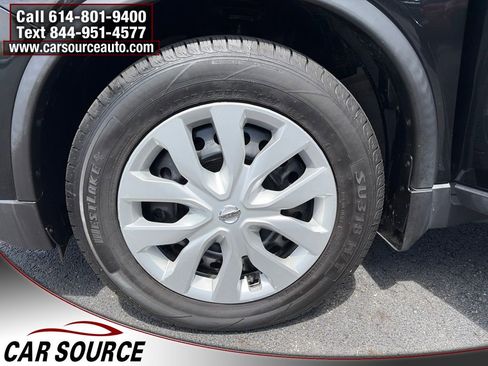 Used 2018 Nissan Rogue S FWD image 25