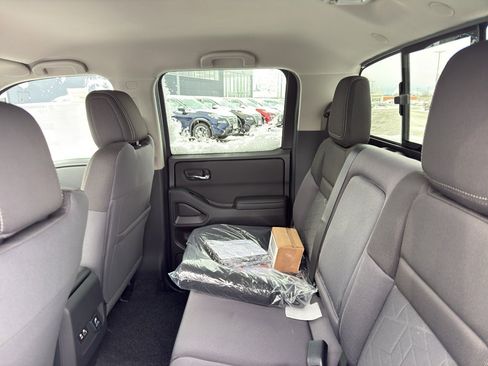 New 2026 Nissan Frontier SV image 32