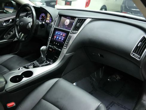Used 2017 INFINITI Q50 2.0t w/ Moonroof Package RWD image 26
