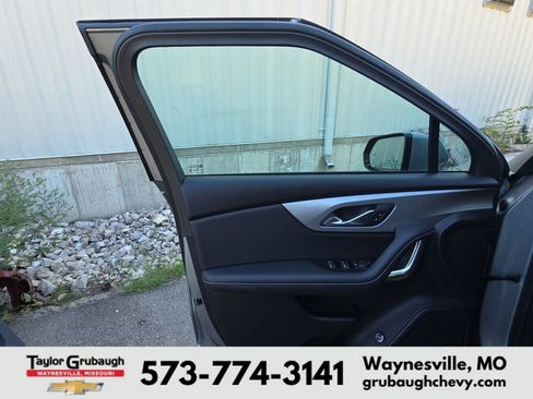 Used 2023 Chevrolet Blazer LT FWD image 7