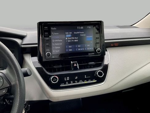 Used 2022 Toyota Corolla LE FWD image 7