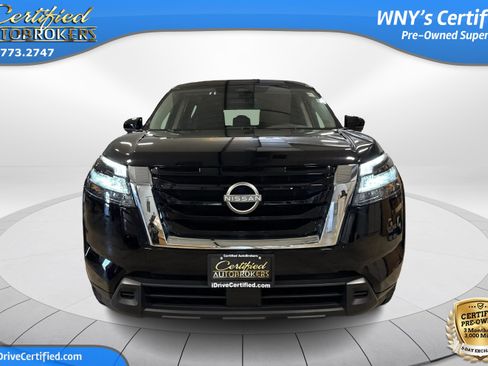 Used 2025 Nissan Pathfinder SV AWD/4WD image 2