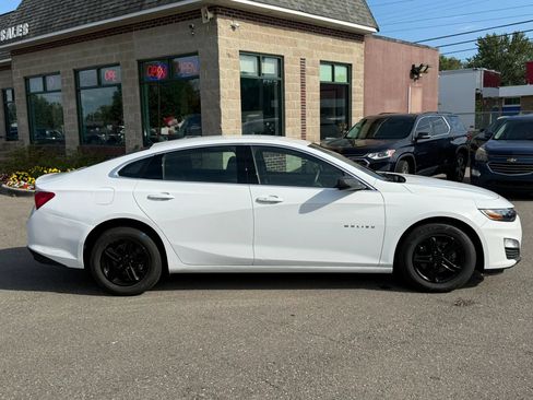 Used 2023 Chevrolet Malibu LS w/ LPO, Floor Liner Package FWD image 4