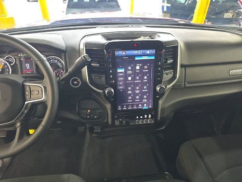 Used 2026 RAM 2500 Big Horn AWD/4WD image 4