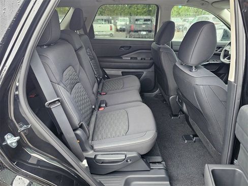 New 2025 Nissan Pathfinder SV image 26