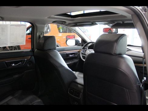 Used 2018 Honda CR-V Touring image 20